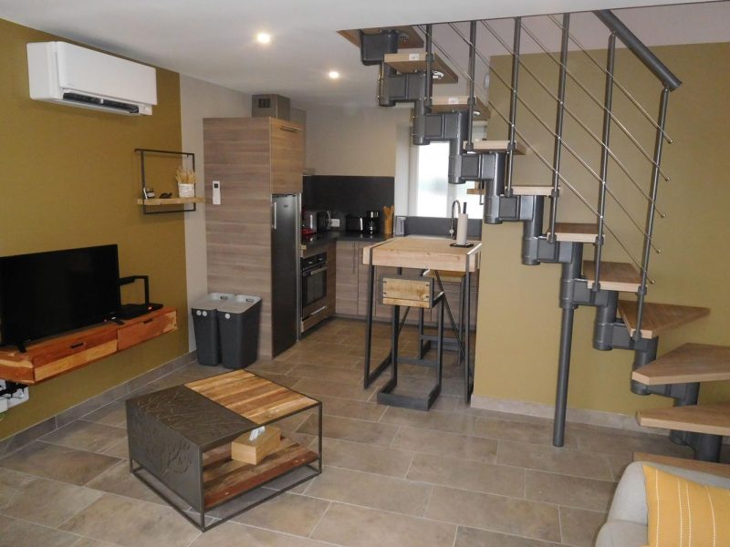 Salon-Cuisine-Gite-Amazonite-1